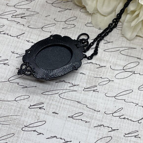 ROSE GOLD Green Lily of the Valley Cameo Summer Pendant Necklace Charm Wedding - Picture 10 of 12